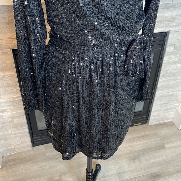 NWT Crystal Sky Black Sequin Mini Dress Long Sleeve Belted Party Holiday Dress S - Picture 4 of 6